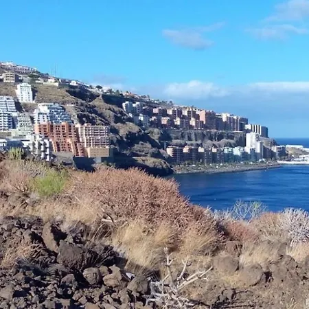 Charming With Stunning Views In + Pool. Willa Candelaria